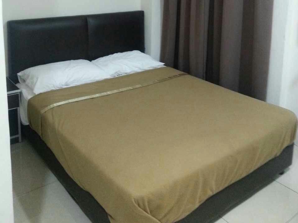 OYO 44072 Mines Cempaka Hotel Nilai Exterior foto